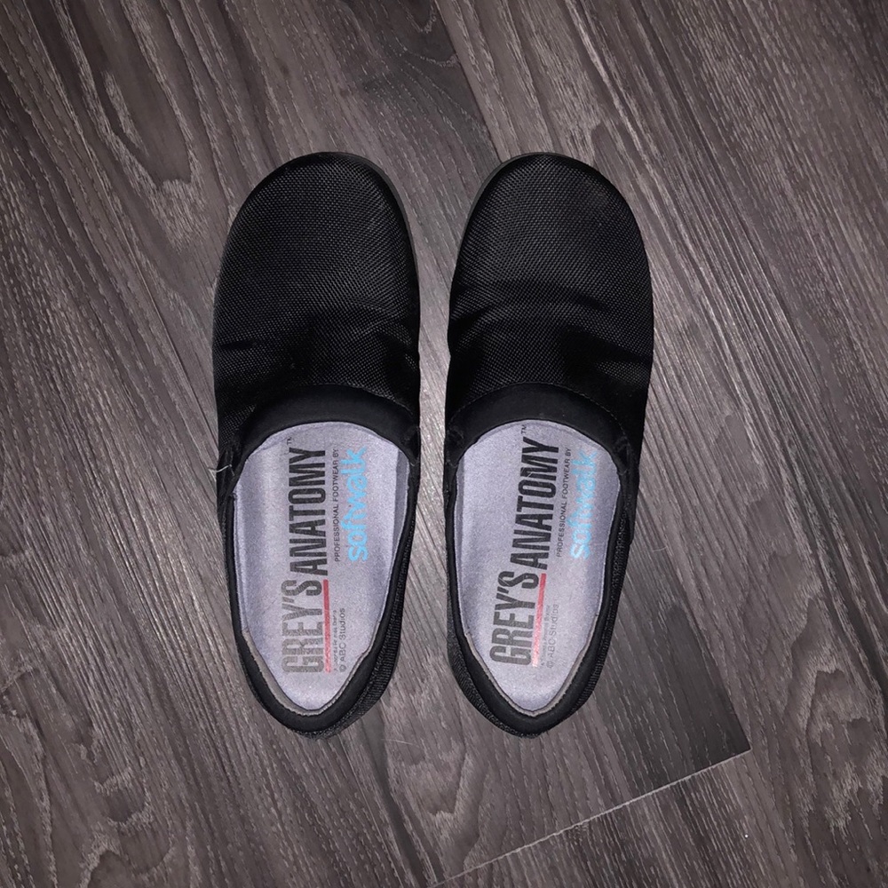 Grey’s Anatomy Softwalk nursing clogs